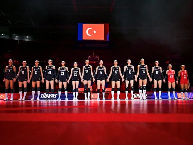 Filenin Sultanları, VNL'de finallere doğru kritik haftanın ilk maçına çıkıyor: Apeldoorn etabında rakip ev sahibi