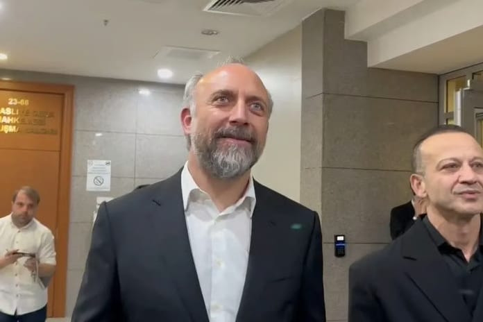 Halit Ergenç ve Rıza Kocaoğlu'na "Yalan Tanıklık" gerekçesi ile hapis cezası