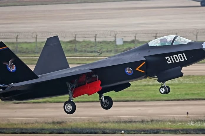 Pakistan, Çin’in FC-31 stealth savaş uçaklarını envantere alacak