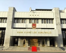 Kara Kuvvetleri'nde ihale yolsuzluğu operasyonu: 5 kişi tutuklandı