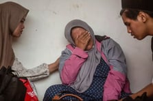 Endonezya'da yıkılan okulda arama kurtarma çalışmaları devam ediyor