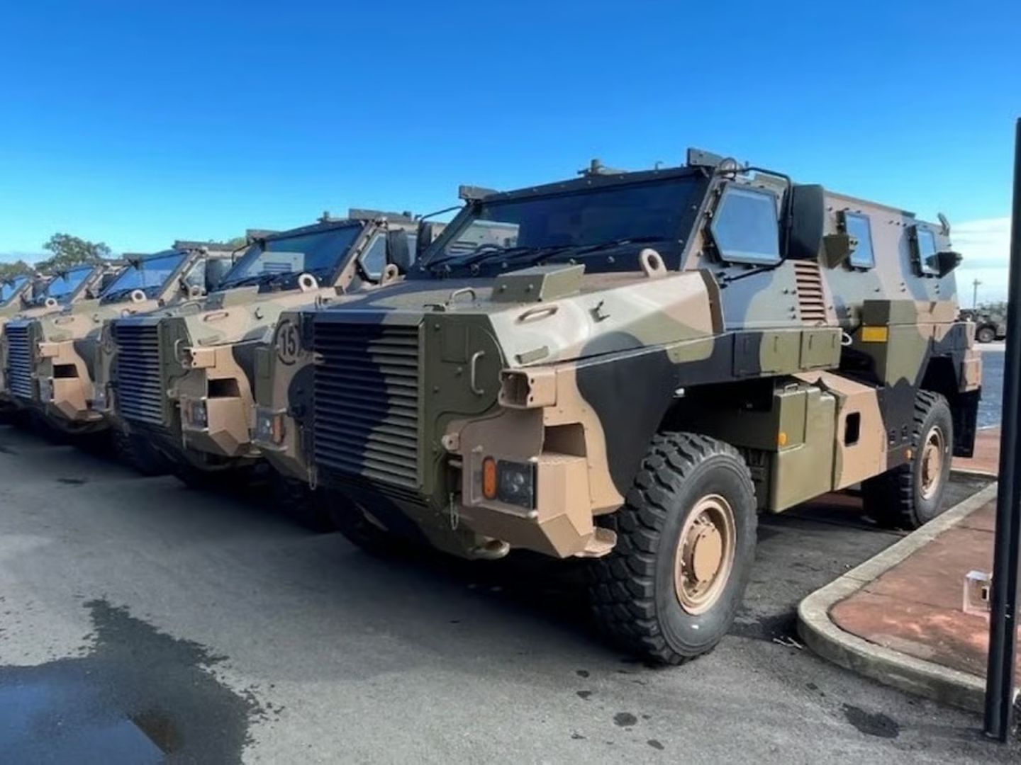 Hollanda'nın acil talebi sonrası Bushmaster teslimatları öne çekildi