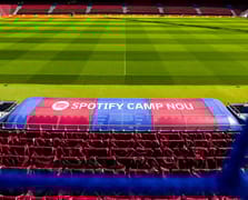 Barcelona'nın Camp Nou'ya dönüş planları bir kez daha ertelendi