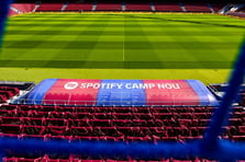Barcelona'nın Camp Nou'ya dönüş planları bir kez daha ertelendi