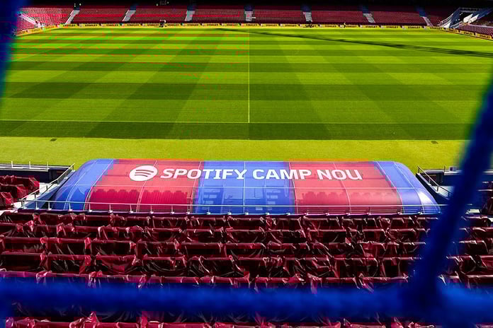 Barcelona'nın Camp Nou'ya dönüş planları bir kez daha ertelendi