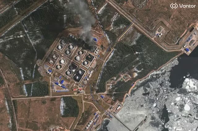 Rus petrolüne ağır drone darbesi