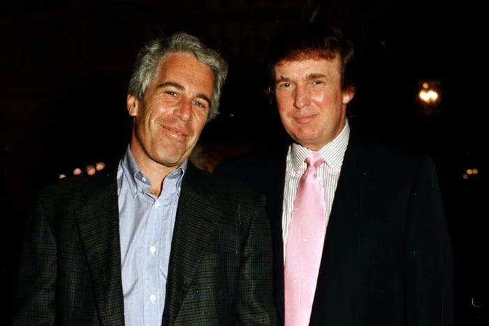 ABD Başkanı Donald Trump ve Jeffrey Epstein - The Guardian