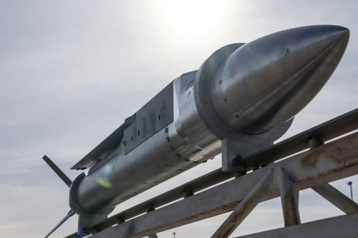 Raytheon, yerden ateşlenen StormBreaker hassas vuruş sistemini test etti