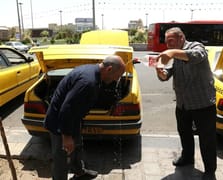 İran'da aşırı sıcaklar kamu kurumlarını tatil ettirdi