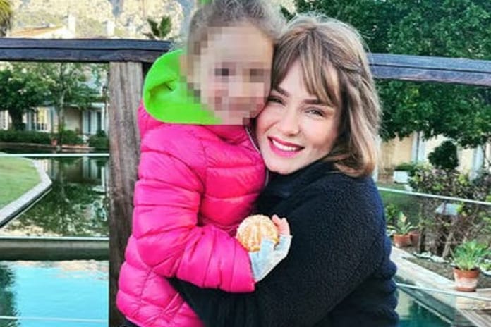 7 yaşındaki kızını görüşmeye geç götürdüğü için anneden velayet alındı