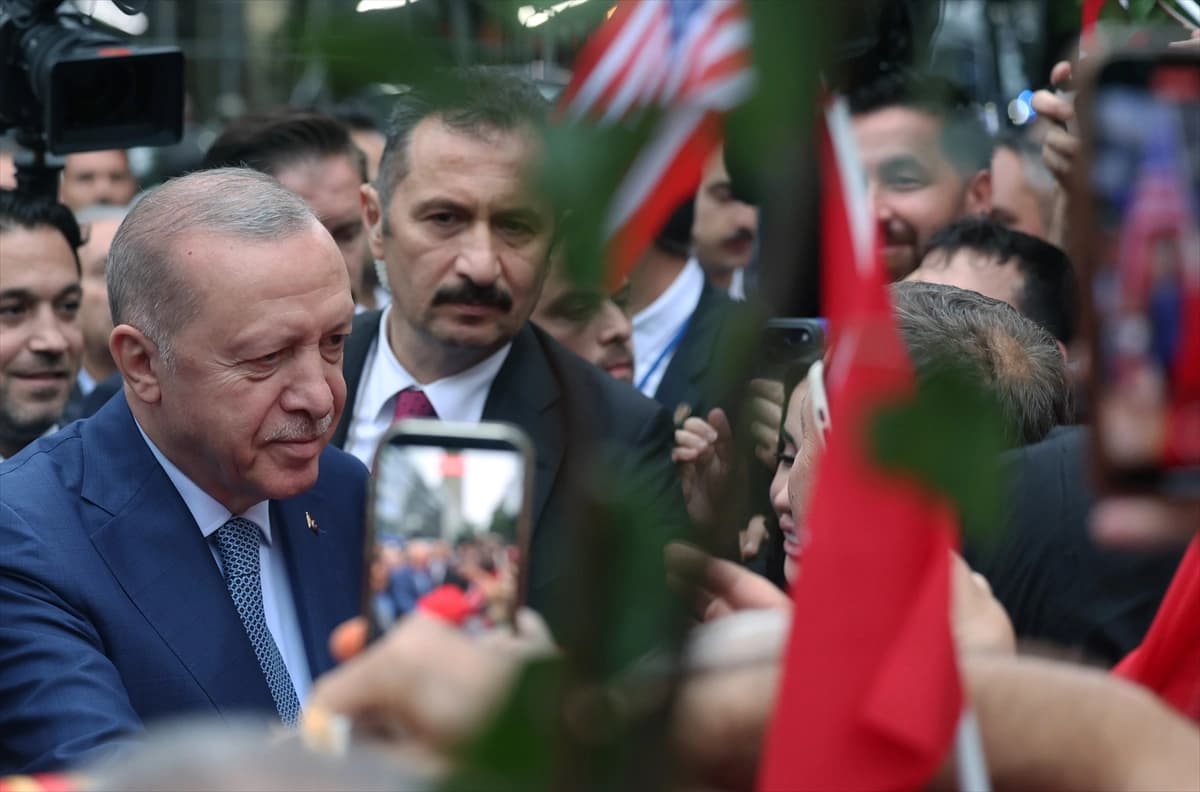 AA-20260920-42527095-42527093-CUMHURBASKANI_ERDOGAN_BM_81_GENEL_KURULUNA_KATILMAK_UZERE_ABDYE_GELDI.webp