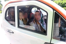 Fazla yolcu taşıyan sürücüden polise ‘3 çocuk 1 kişi yapar' savunması