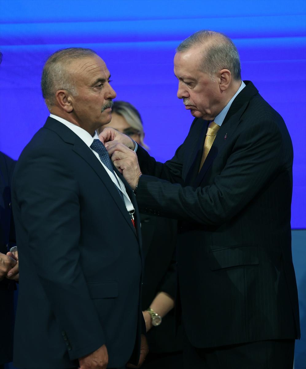 AK Parti'ye katılan belediye ve isimler