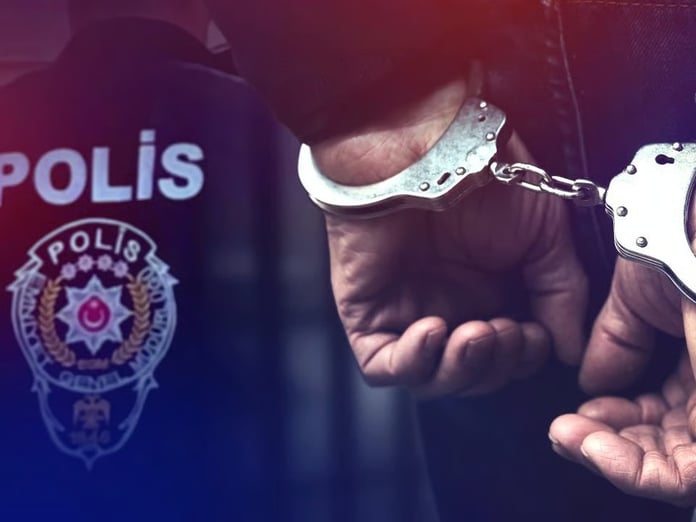 Kırmızı bülten ve kırmızı difüzyonla aranan 17 suçlu yakalandı