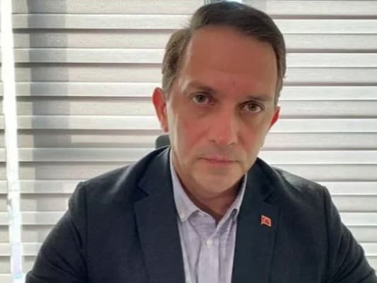 AK Parti'den istifa ettiğini duyurdu