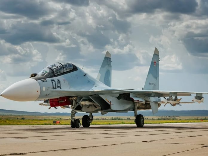 Rusya'dan Belarus'a yeni Su-30 savaş uçağı teslimatı