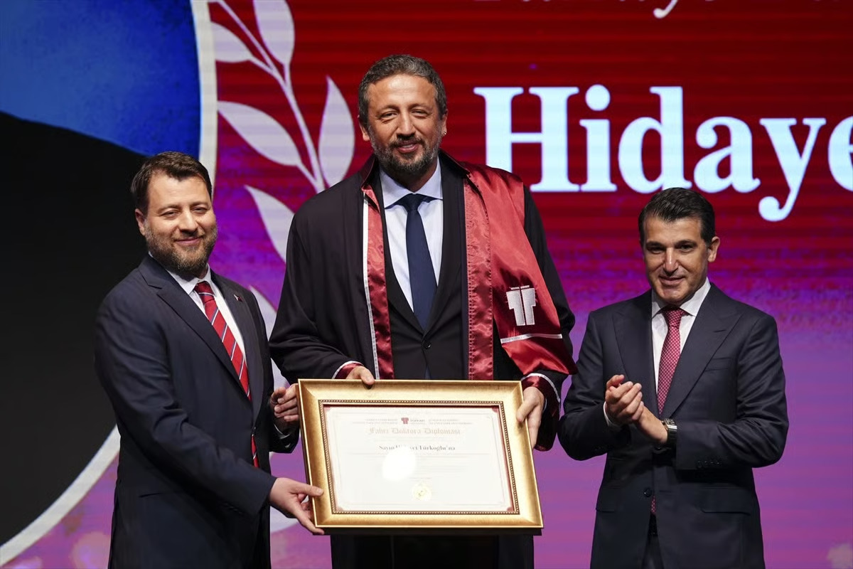 TBF Başkanı Hidayet Türkoğlu'na fahri doktora ünvanı