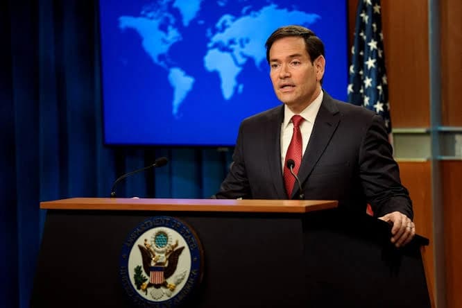 Rubio’dan İran’a tanker uyarısı: ABD savaş gemilerine saldırının bedelini ödeyecek