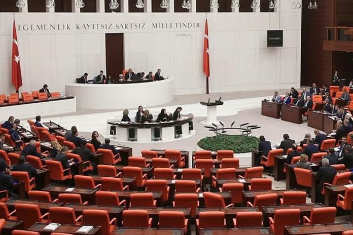 AK Parti'den Terörsüz Türkiye komisyonu açıklaması