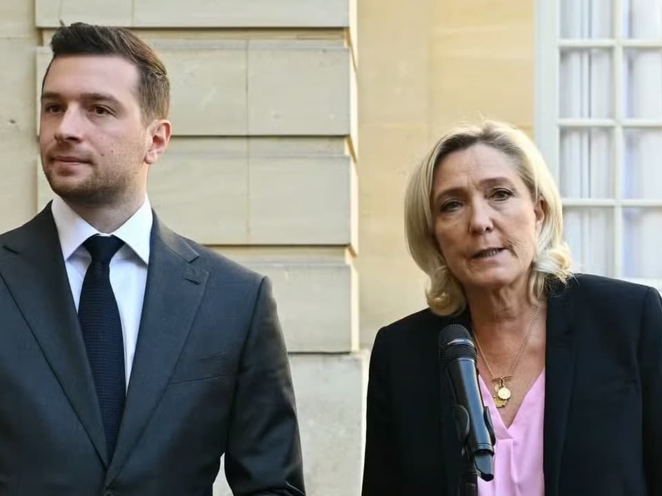 Le Pen'in partisine usulsüz borçlanma operasyonu