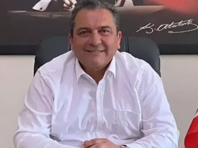 Eşme Belediye Başkanı Yılmaz Tozan görevinden uzaklaştırıldı