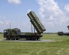 Çin, İran'a hava savunma sistemi verdiği haberini yalanladı