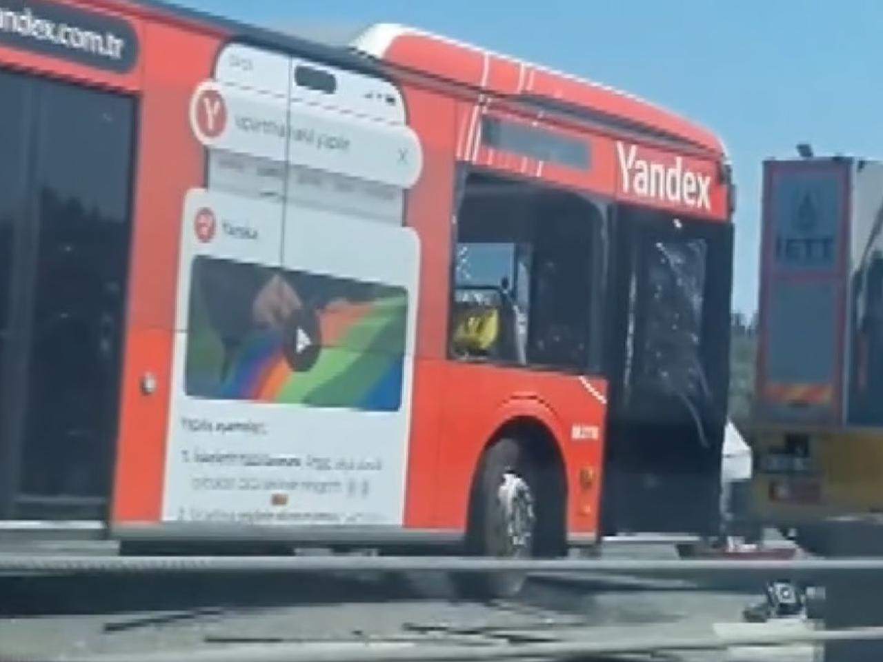 Haliç Köprüsü'nde metrobüs kazası