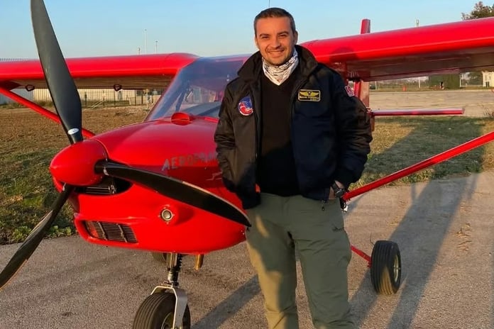 Adana'da eğitim uçağı düştü: 2 yaralı