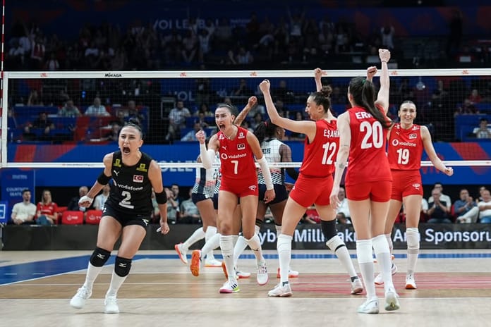 Filenin Sultanları, Milletler Ligi'nde durdurulamıyor: İstanbul'da Dominik Cumhuriyeti'ni set vermeden geçip namağlup seriyi sürdürüyorlar