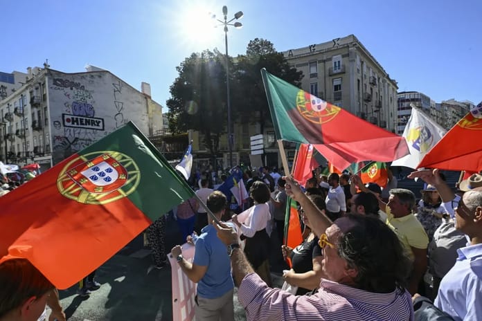 Portekiz'den 18 bin göçmene sınır dışı kararı