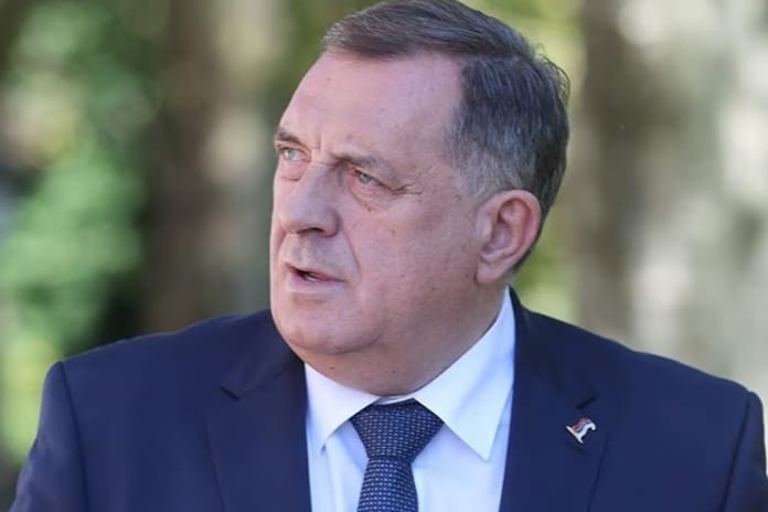 Bosna Hersek'te ayrılıkçı Sırp lider Dodik görevden alındı