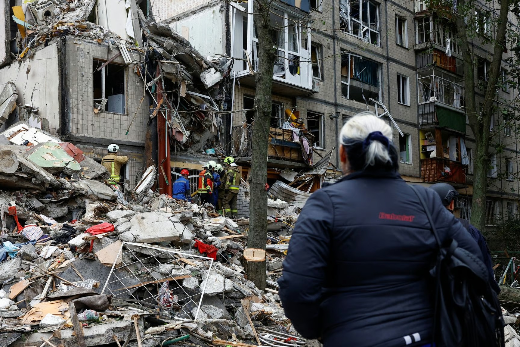 Russian Missile and Drone Barrage on Kyiv Kills 8