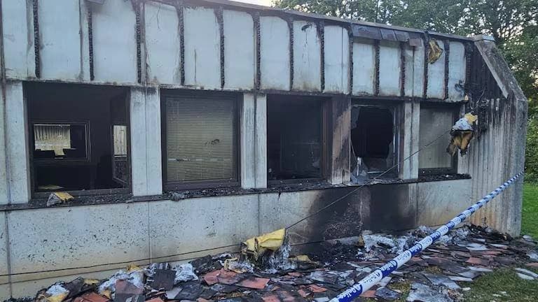 Belçika’da aktivistler İsrailli silah şirketinin binasını ateşe verdi