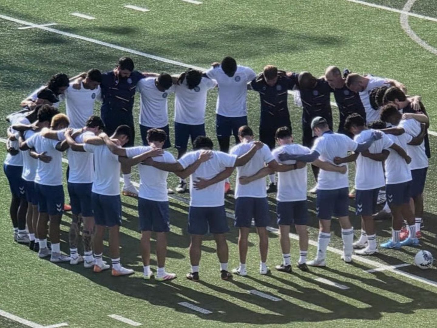 Marshall Adaları'nın futbol yolculuğu başladı: Milli takımı olmayan son ülke ilk resmi maçına çıktı