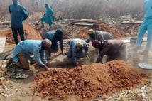 Nijerya'da kanlı gece: 170 sivil öldürüldü