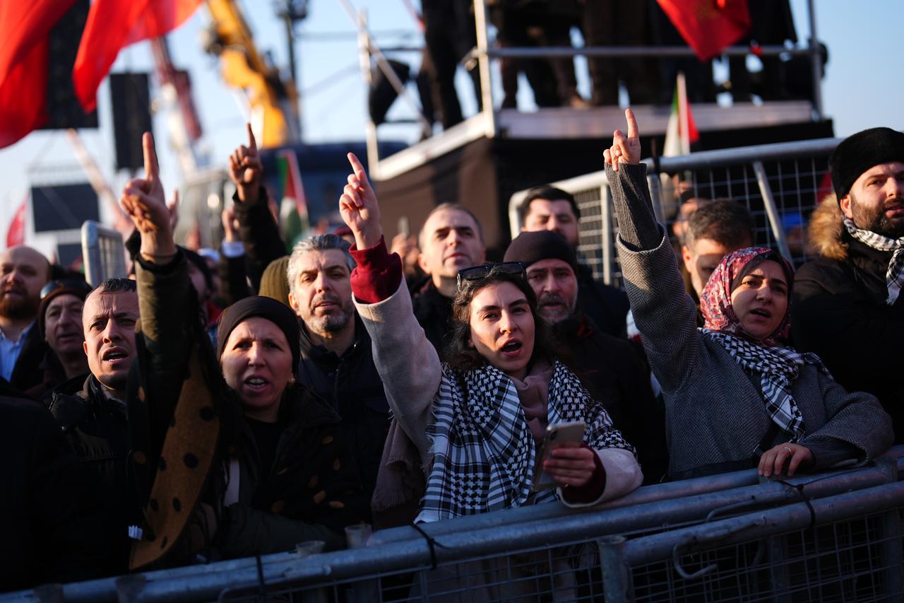 Gazze için vicdan yürüyüşü: Galata Köprüsü’nde üçüncü buluşma