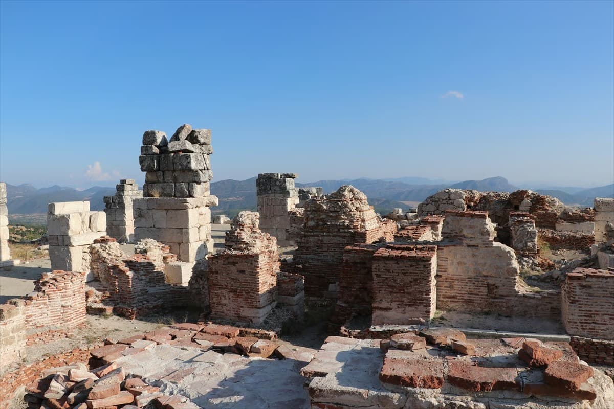 Burdur'da Roma şehri ortaya çıkıyor