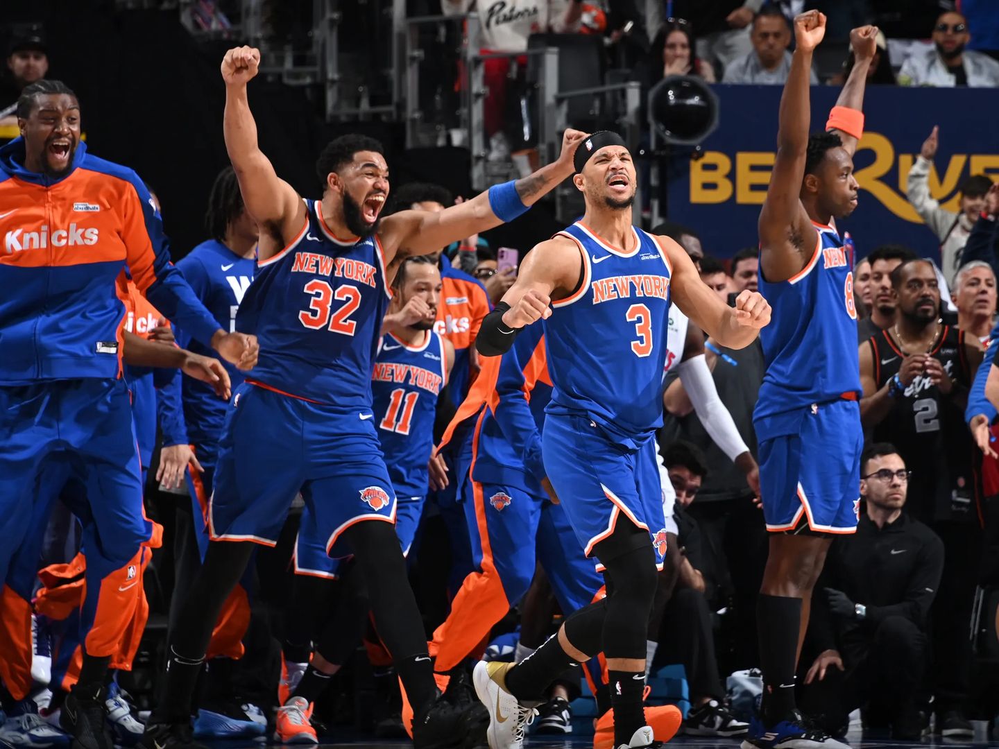 NBA'de tarihi gece: New York Knicks 53 yıl sonra şampiyon