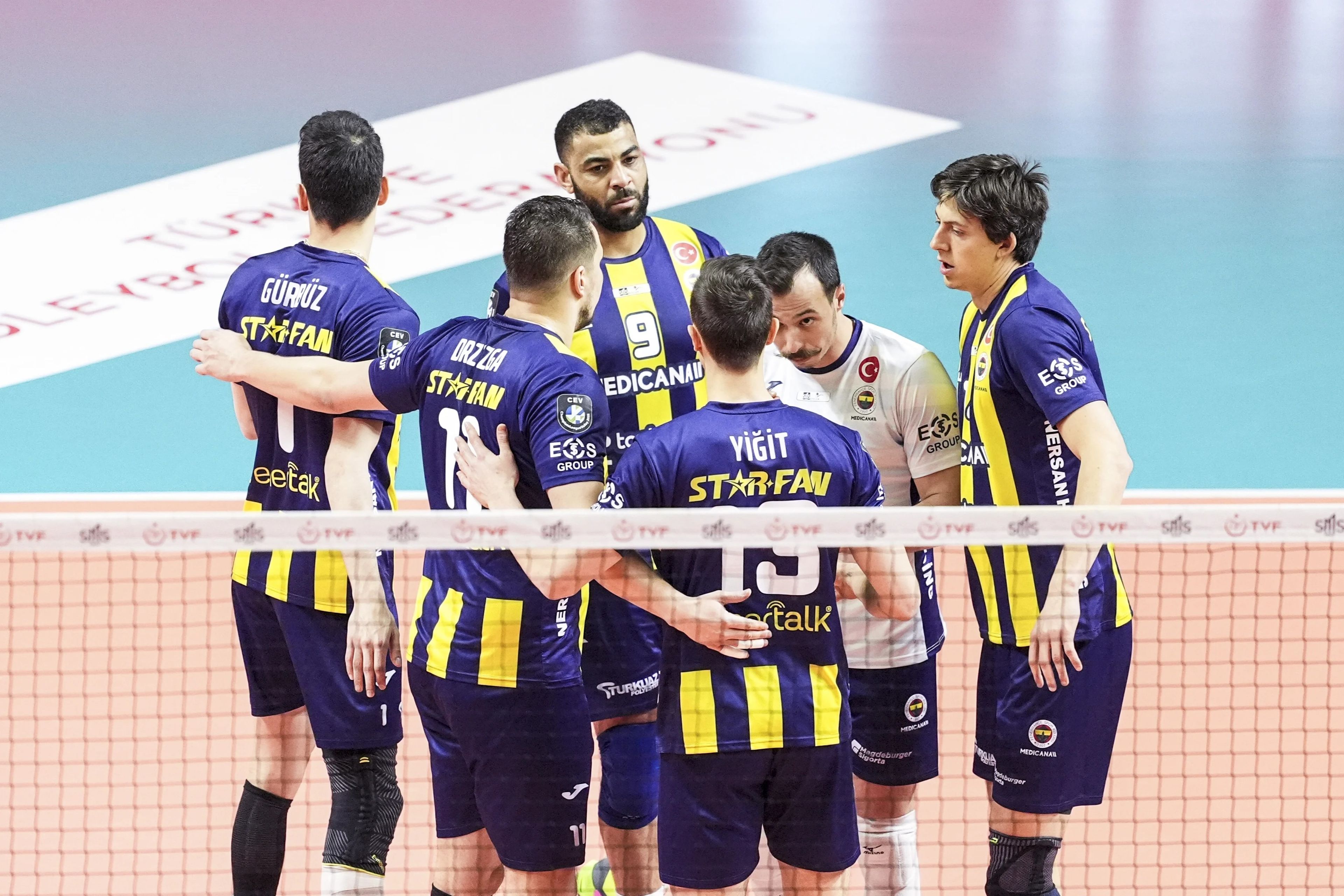 Fenerbahçe Efeler Ligi'ni üçüncü tamamladı