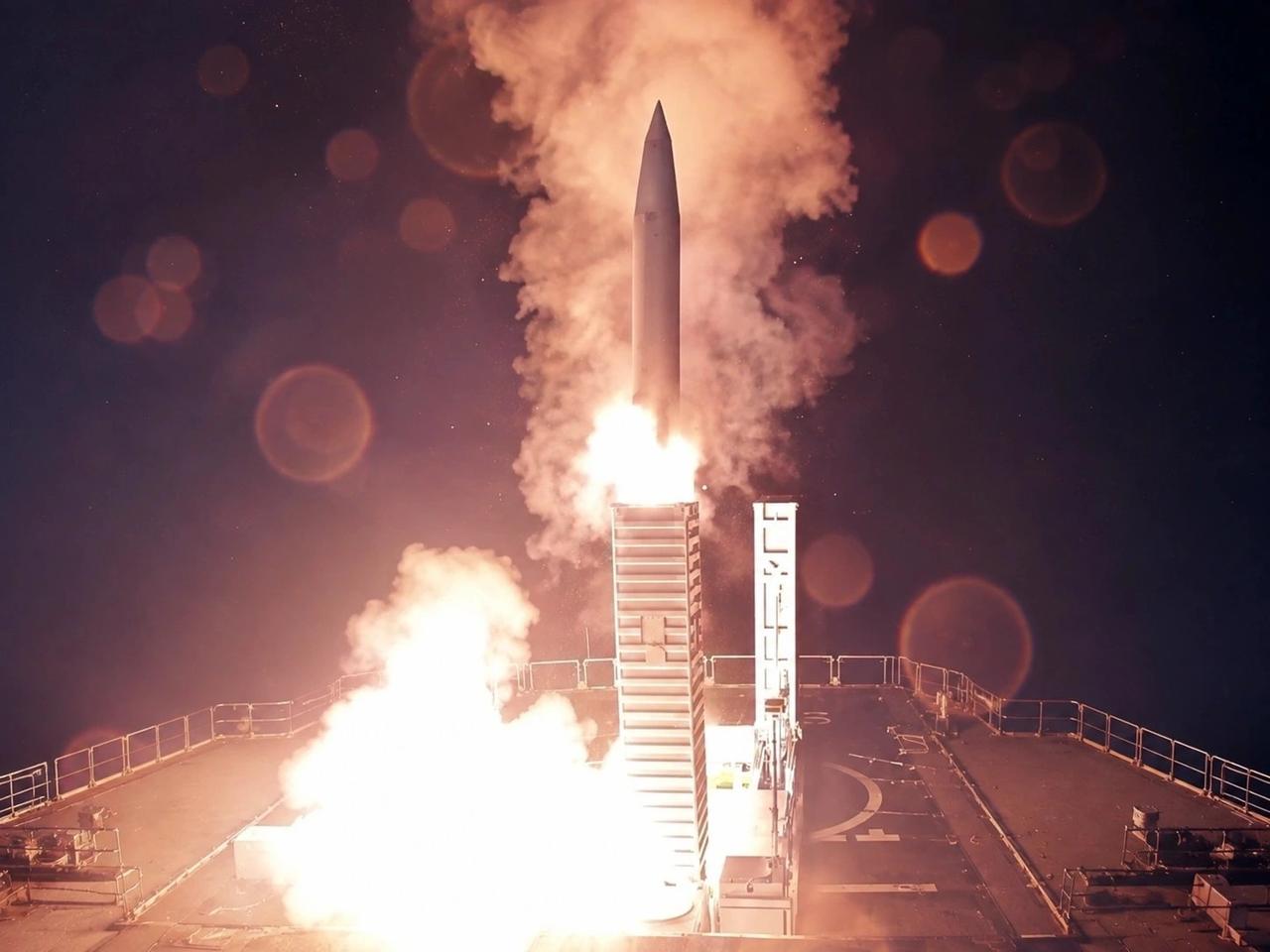 Almanya, Naval LORA balistik füzesini başarıyla test etti