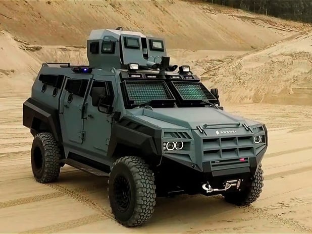 Moldova, Kanada üretimi Senator zırhlı araçlarını teslim aldı