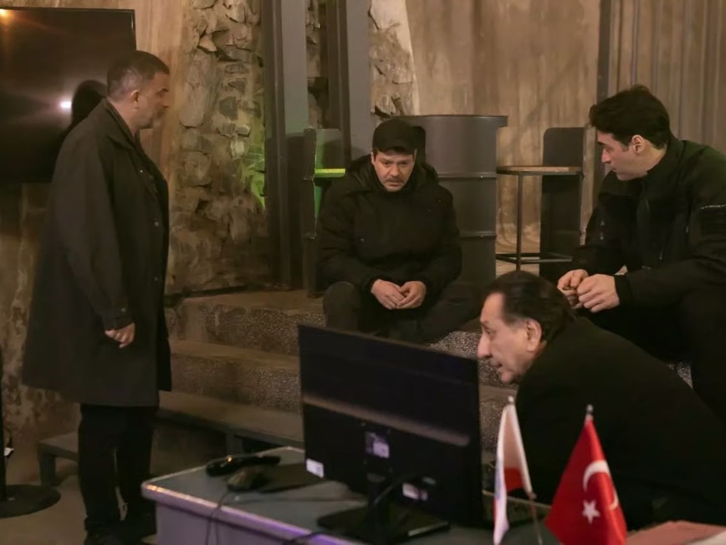 Arka Sokaklar son bölüm full izle | Kanal D ile Arka Sokaklar 745. bölüm tek parça izle | Yağız'ın katili kim?