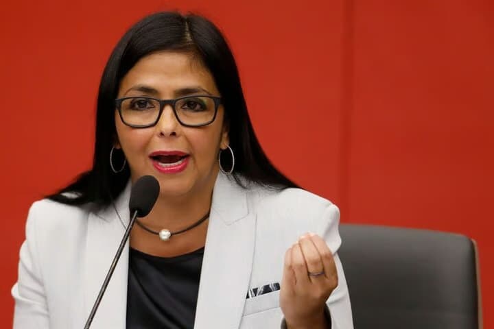 Venezuela’da geçici başkan belli oldu