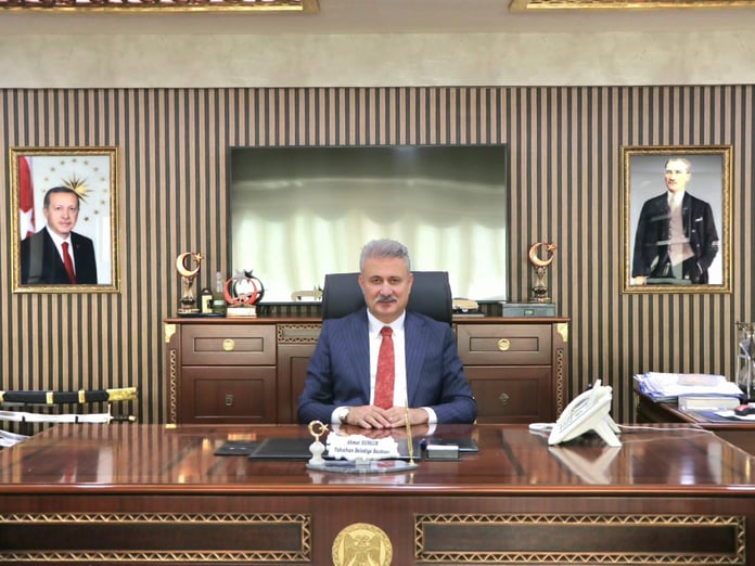 Yahşihan Belediye Başkanı Ahmet Sungur, "irtikap" soruşturması kapsamında gözaltına alındı