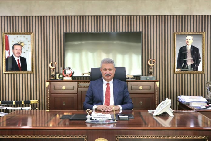 Yahşihan Belediye Başkanı Ahmet Sungur, "irtikap" soruşturması kapsamında gözaltına alındı