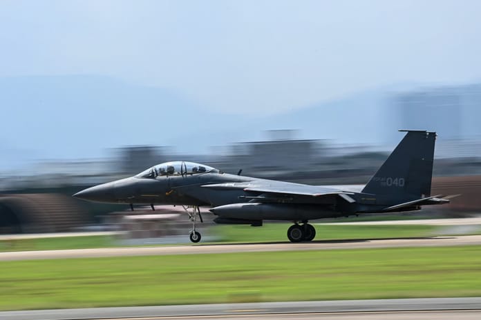 Boeing, Güney Kore’nin F-15K Slam Eagle filosu için 2,8 milyar dolarlık modernizasyon sözleşmesi imzaladı