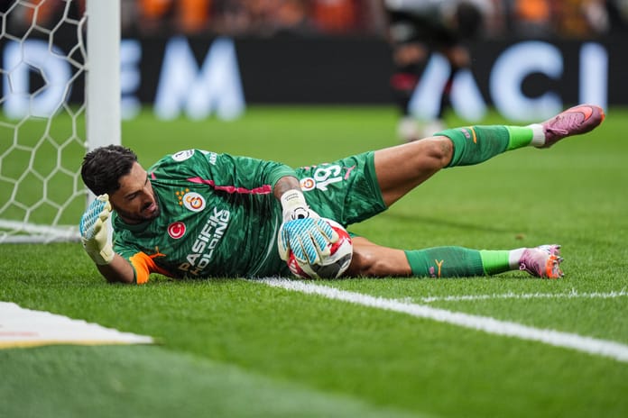 Günay Güvenç kalesini kapattı