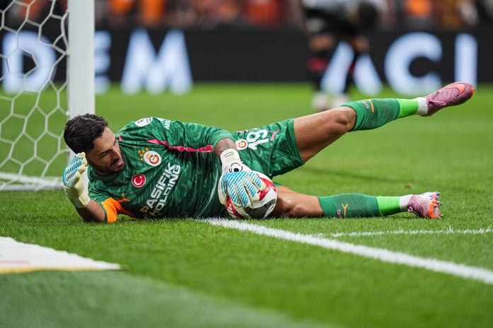 Günay Güvenç kalesini kapattı