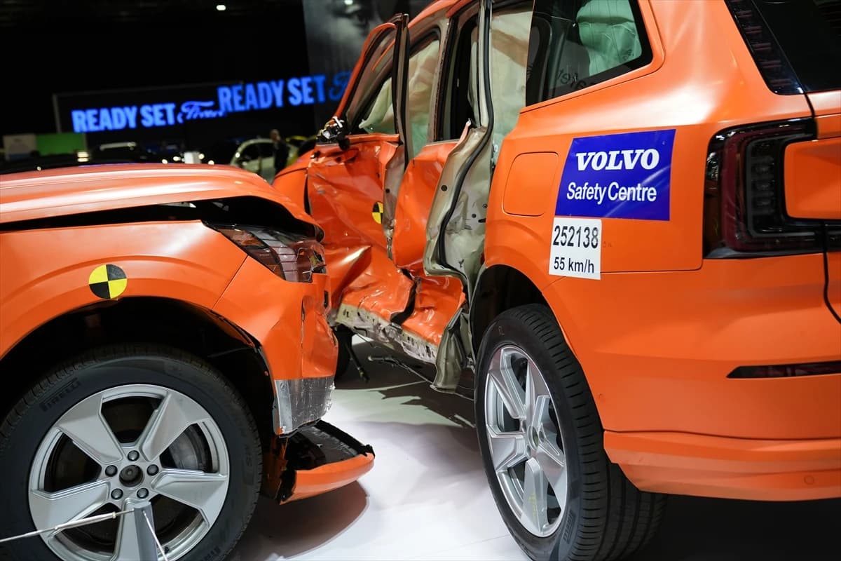 Kanada otomobil fuarı 1.275 beygirlik asfalt canavarı McLaren W1'e ev sahipliği yapacak