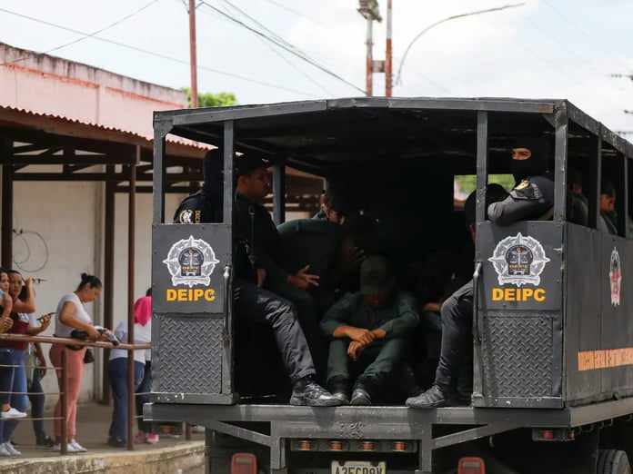 Venezuela'da Maduro sonrası geçici hükümetten 116 kişiye tahliye